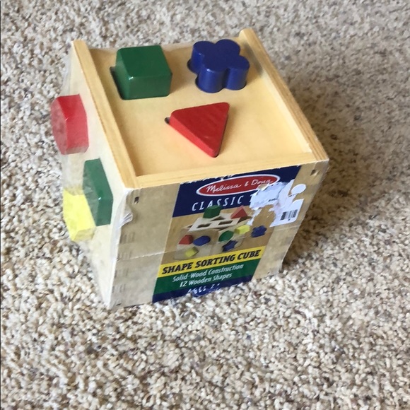 New Melissa & Doug Shape Sorting Cube Age 2+ - Picture 8 of 8
